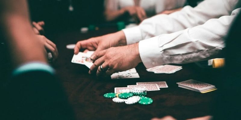 Các lưu ý quan trọng khi áp dụng làm sao để thắng poker tại 8xbet